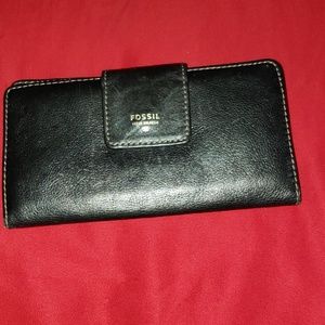 Fossil wallet